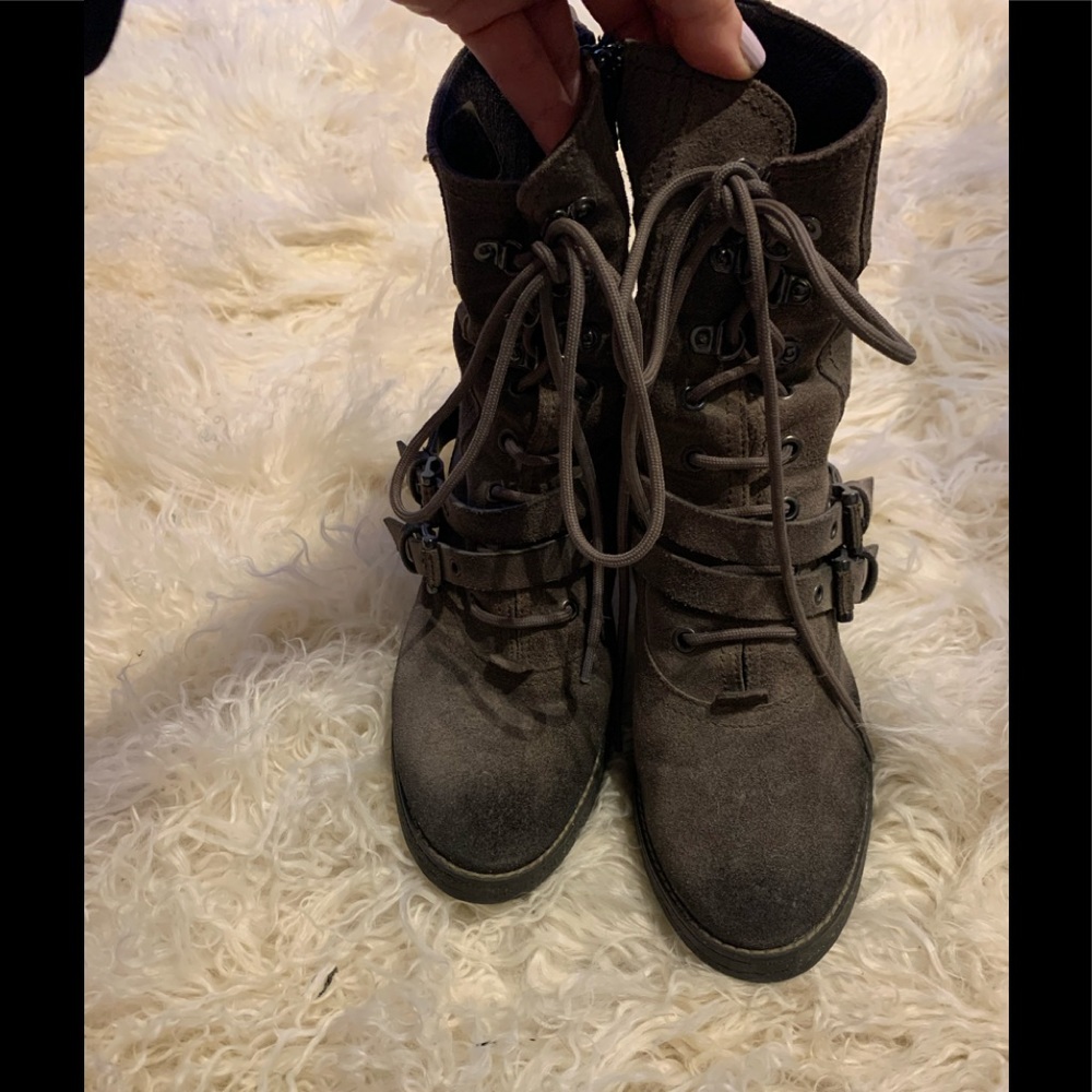 Suede bohemian zip bootie with shoelace front